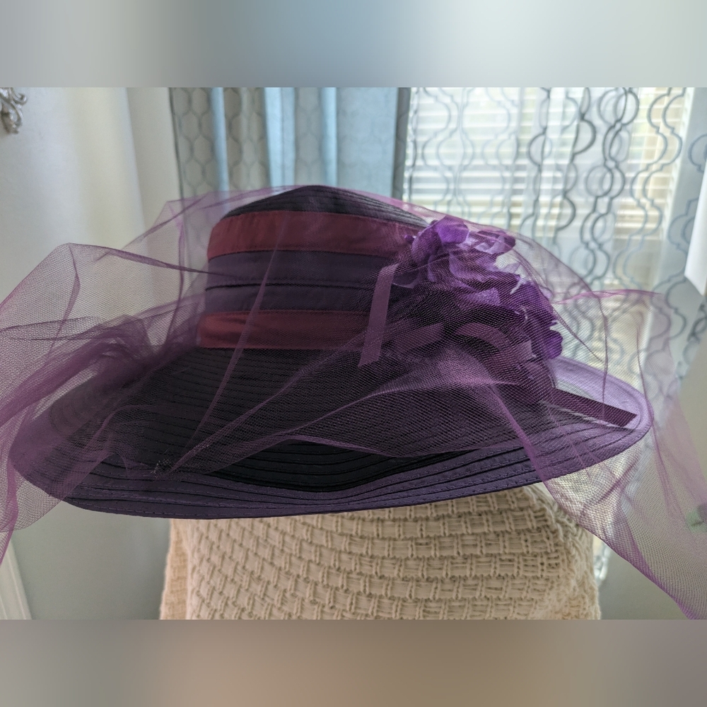 Vintage Giovannio Ladies Women Purple Hat with Flower and veil
